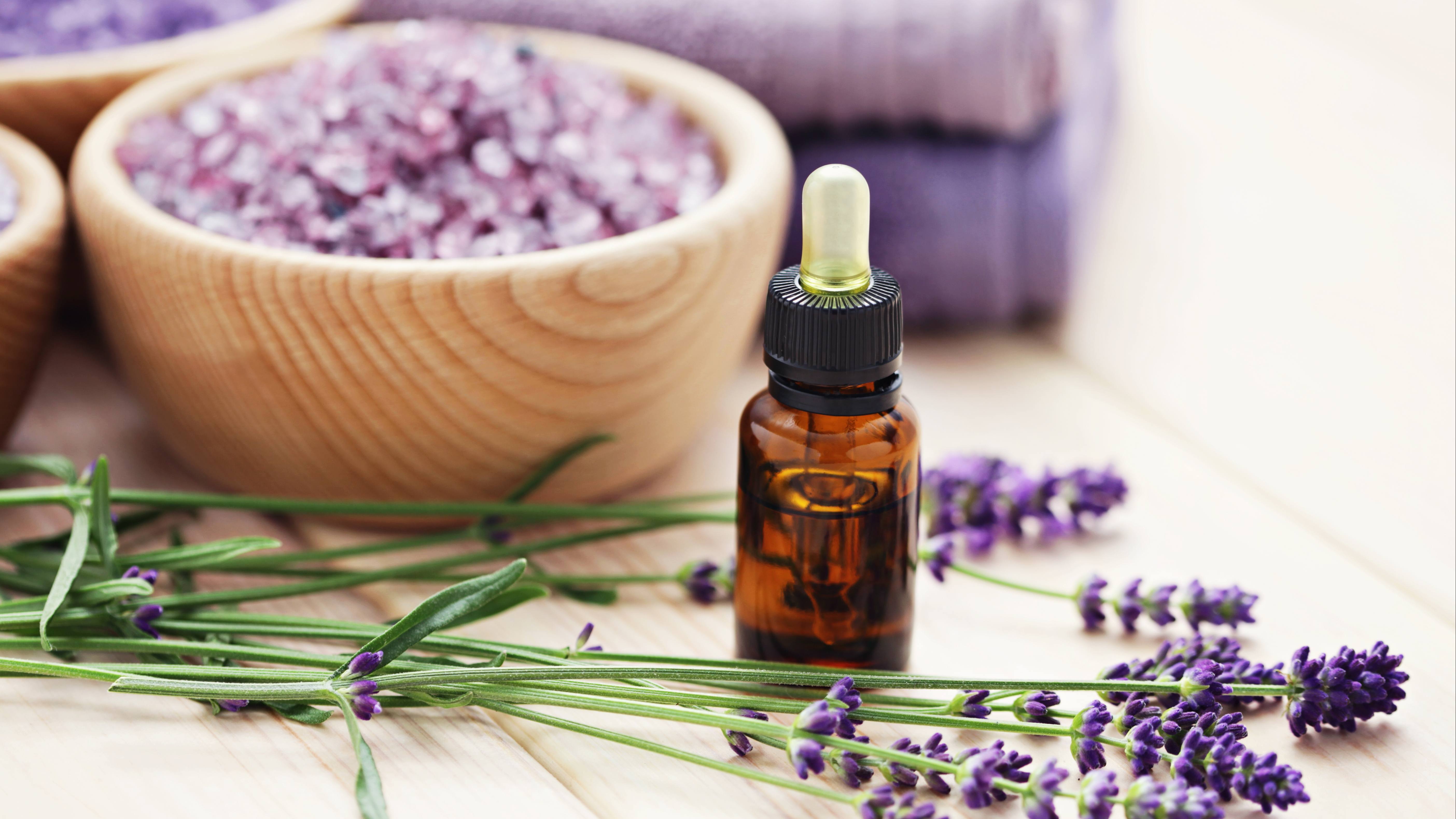 Aromatherapy & Natural Healing – Queenager Wellbeing